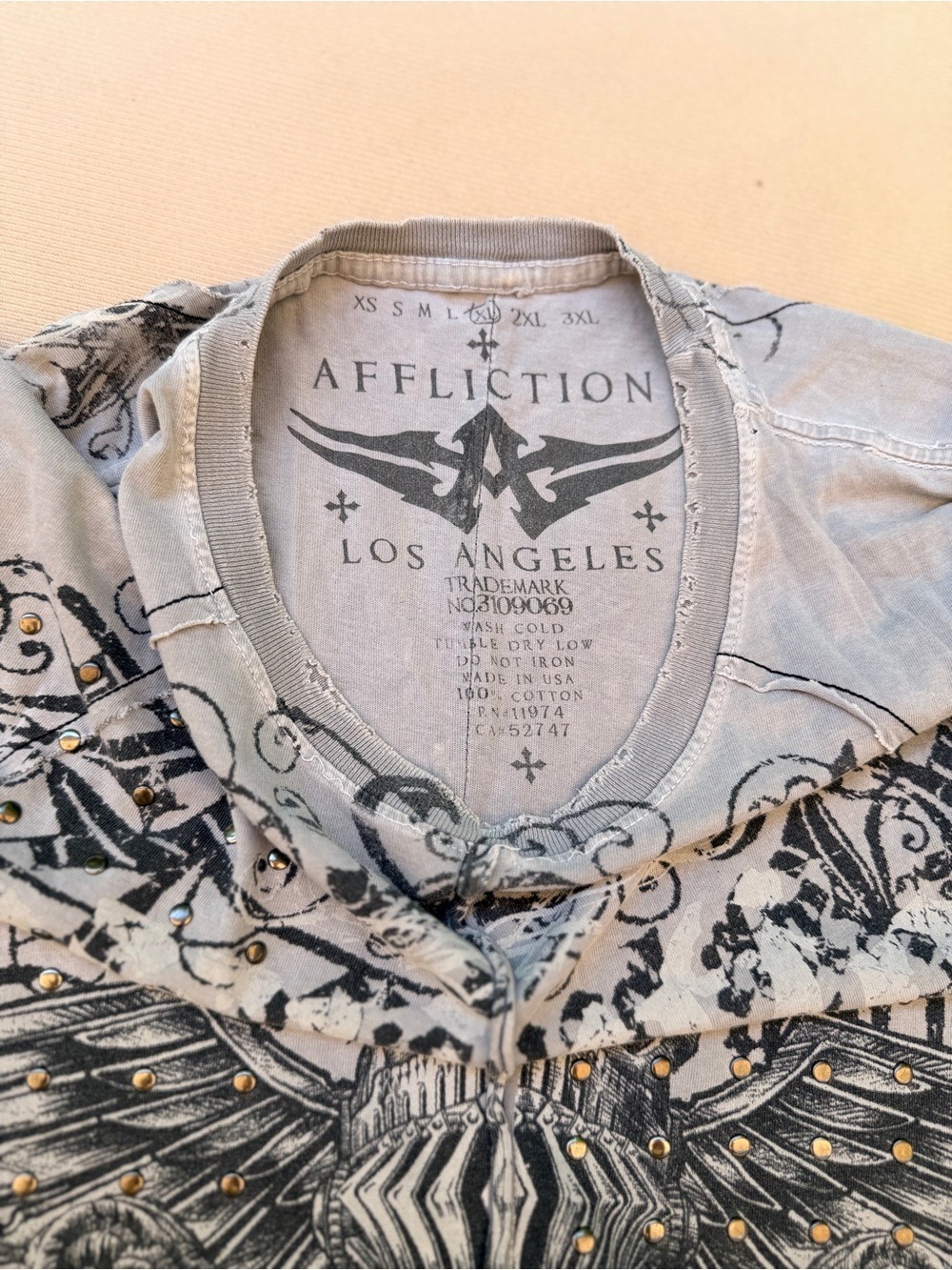 Affliction Men's Riveted Grey Graphic Short Sleeve Tee Size XL - Picture 6 of 12